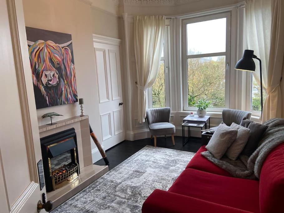 Beautiful Traditional Flat In The Center Of Largs. Exterior photo